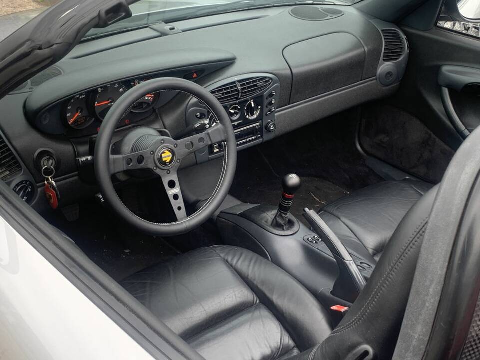 Bild 2/8 von Porsche Boxster (1997)