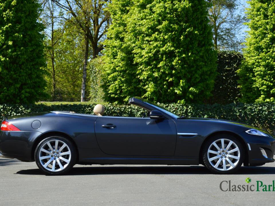 Image 18/50 de Jaguar XK (2012)