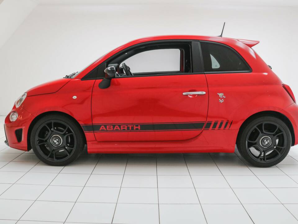 Imagen 2/13 de Abarth 595 1.4 Turbo T-Jet Pista (2018)