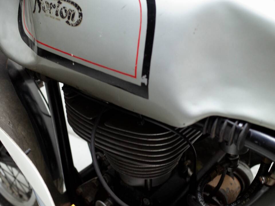Image 18/26 of Norton Manx 500 (1955)