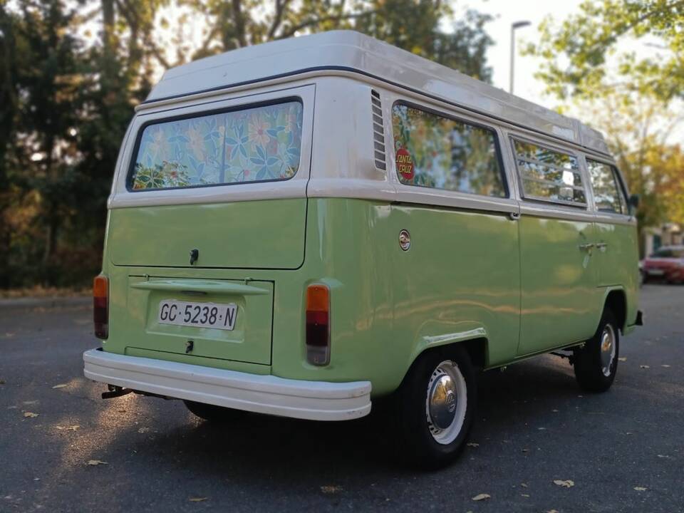 Image 8/8 of Volkswagen T2 Brasil Camper (1979)