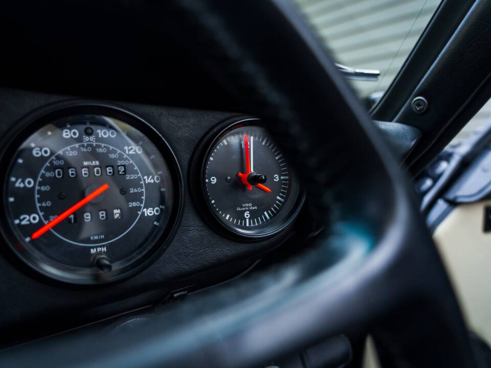 Imagen 28/60 de Porsche 911 Carrera 3.2 (WTL) (1988)