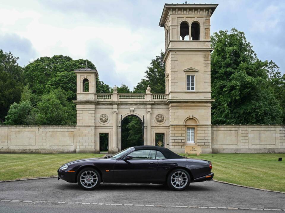 Afbeelding 23/50 van Jaguar XKR (1998)