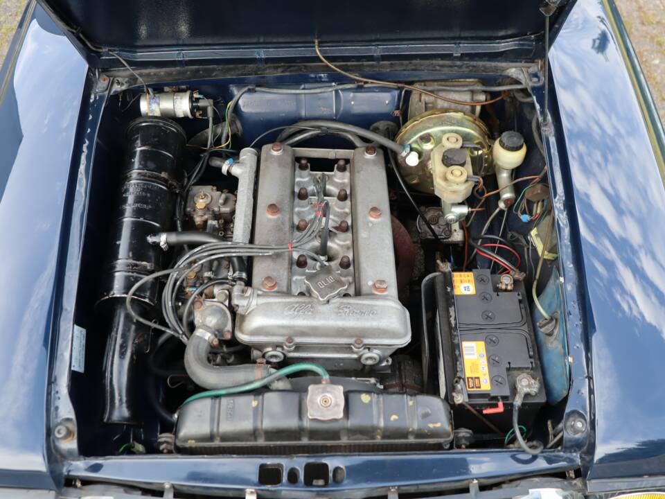 Image 41/50 of Alfa Romeo Giulia Nuova Super 1600 (1978)