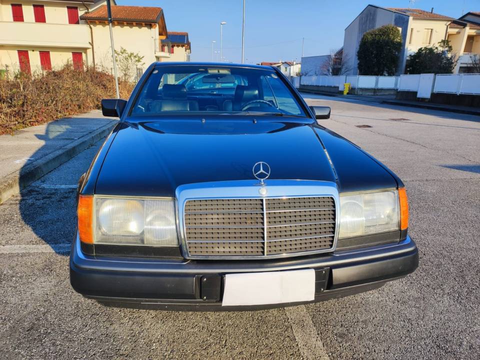 1990 | Mercedes-Benz 300 CE