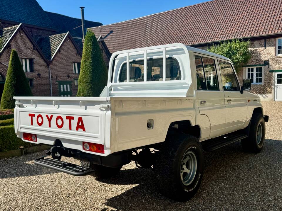 Imagen 6/12 de Toyota Land Cruiser LJ 78 (1990)