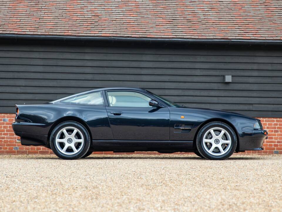 Imagen 2/50 de Aston Martin V8 Coupé (1998)