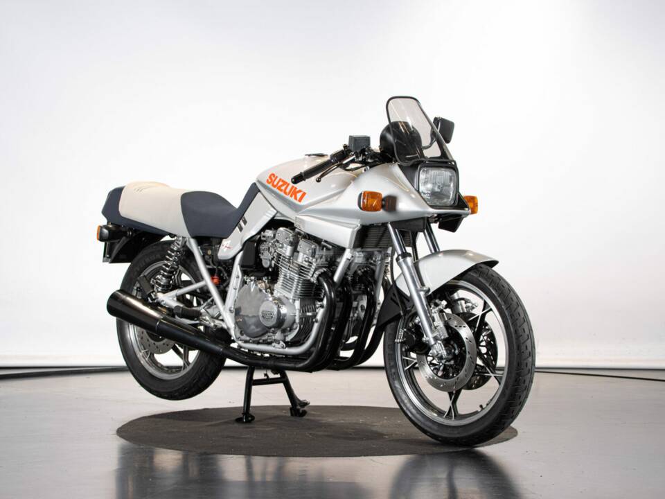 Immagine 6/50 di Suzuki GSX 750S Katana (1982)