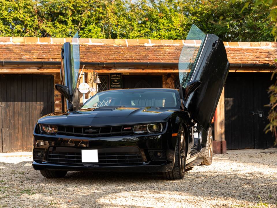 Image 7/33 de Chevrolet Camaro (2015)
