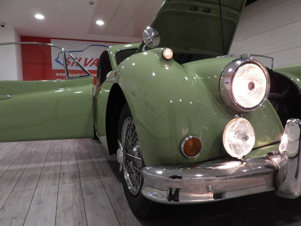 Image 13/15 of Jaguar XK 140 SE FHC (1955)