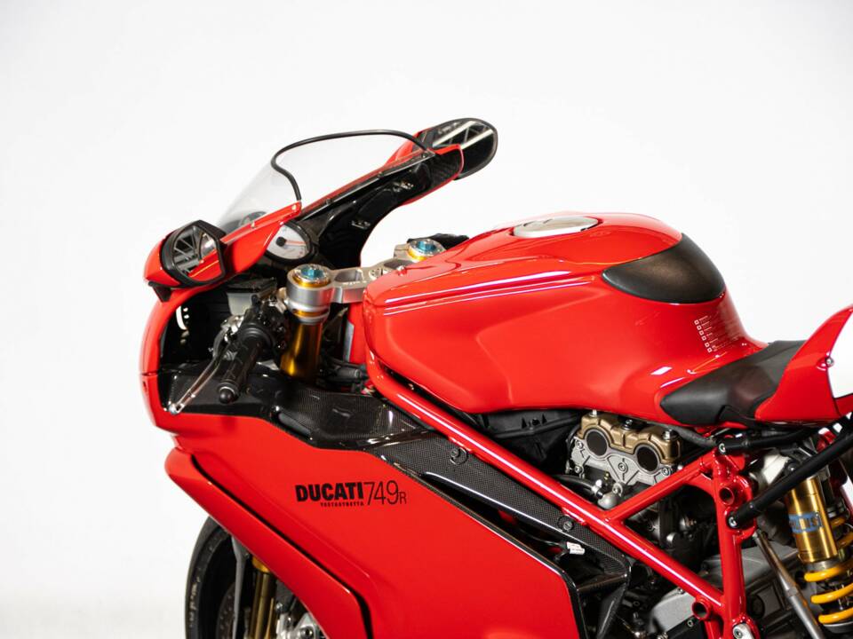 Image 14/50 of Ducati DUMMY (2004)