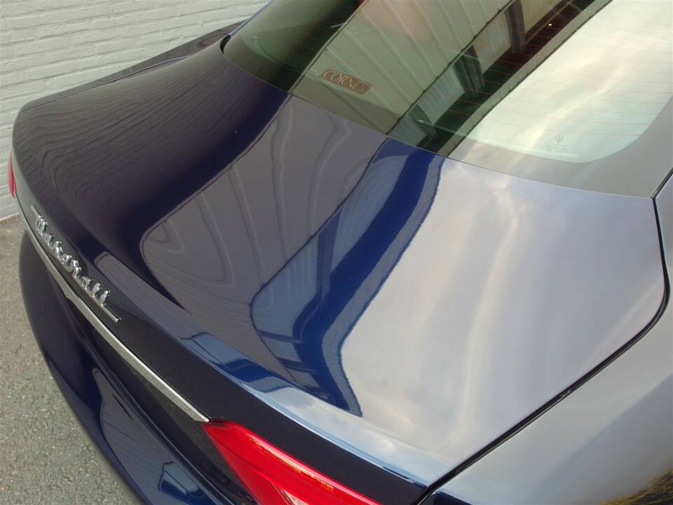 Image 22/99 of Maserati GranTurismo 4.2 (2008)