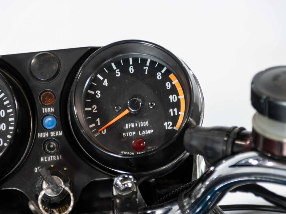 Image 28/49 of Kawasaki H1 500 Mach III (1976)