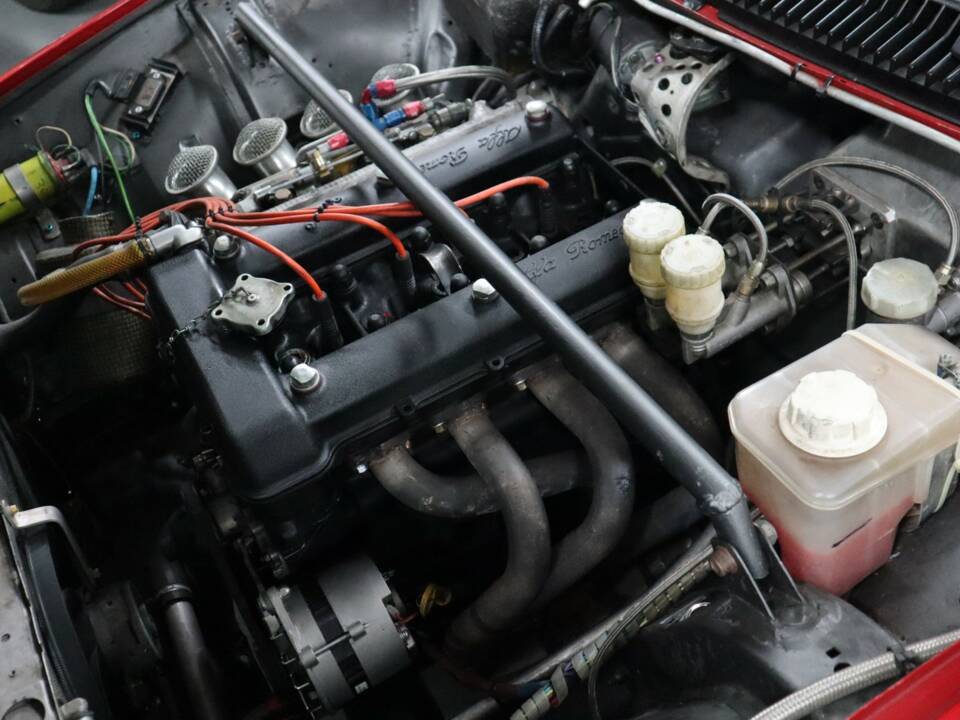 Bild 30/46 von Alfa Romeo GTV 2.0 (1982)