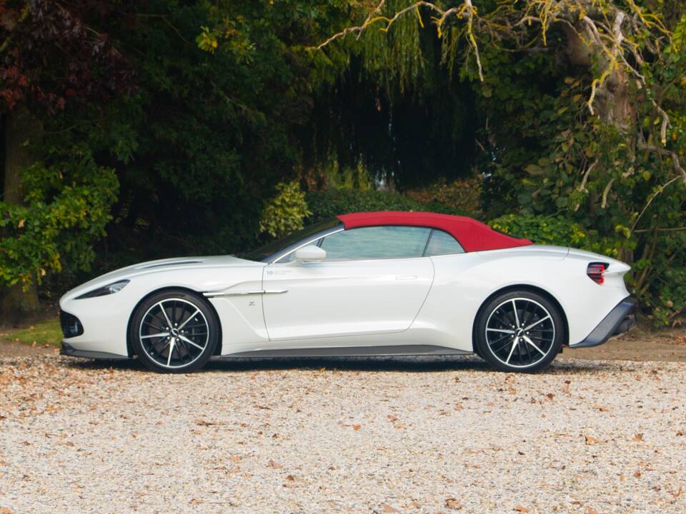 Bild 19/37 von Aston Martin Vanquish Zagato Volante (2017)