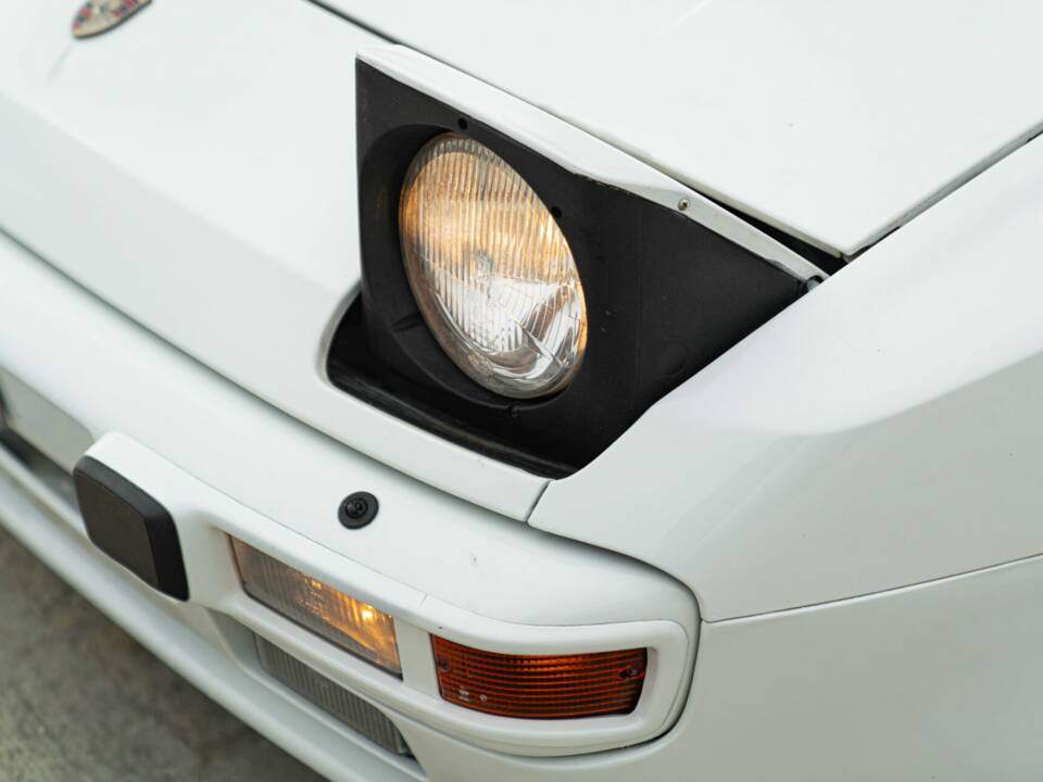 Bild 21/50 von Porsche 944 (1985)