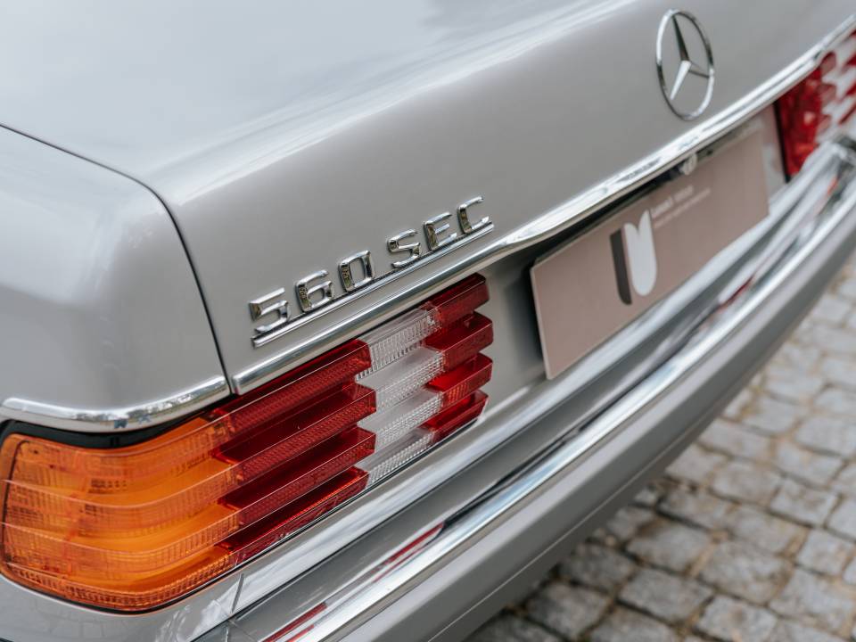 Image 15/44 of Mercedes-Benz 560 SEC (1988)