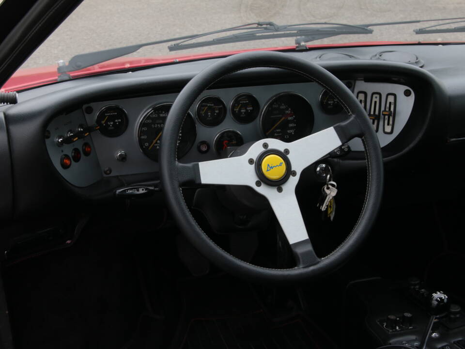 Image 68/95 of Ferrari Dino 308 GT4 (1974)