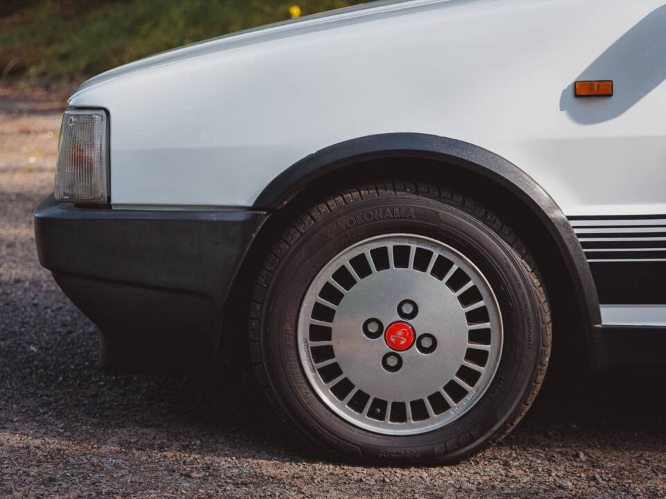 Image 18/42 of FIAT Uno Turbo i.e. (1987)