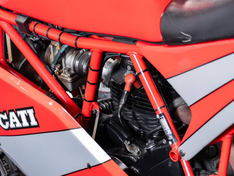 Afbeelding 37/46 van Ducati DUMMY (1989)