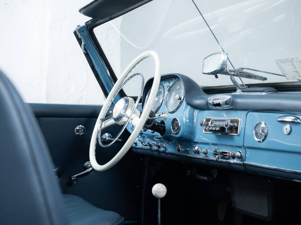 Image 12/40 of Mercedes-Benz 190 SL (1962)