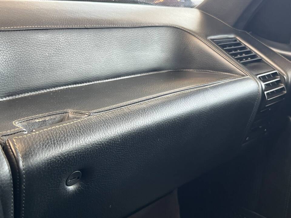 Image 7/47 of Lancia Thema 8.32 (1989)