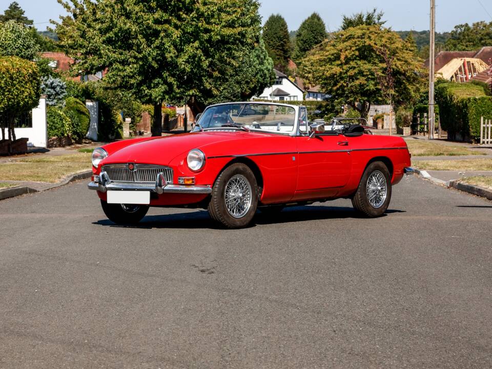 Image 13/41 de MG MGB (1972)