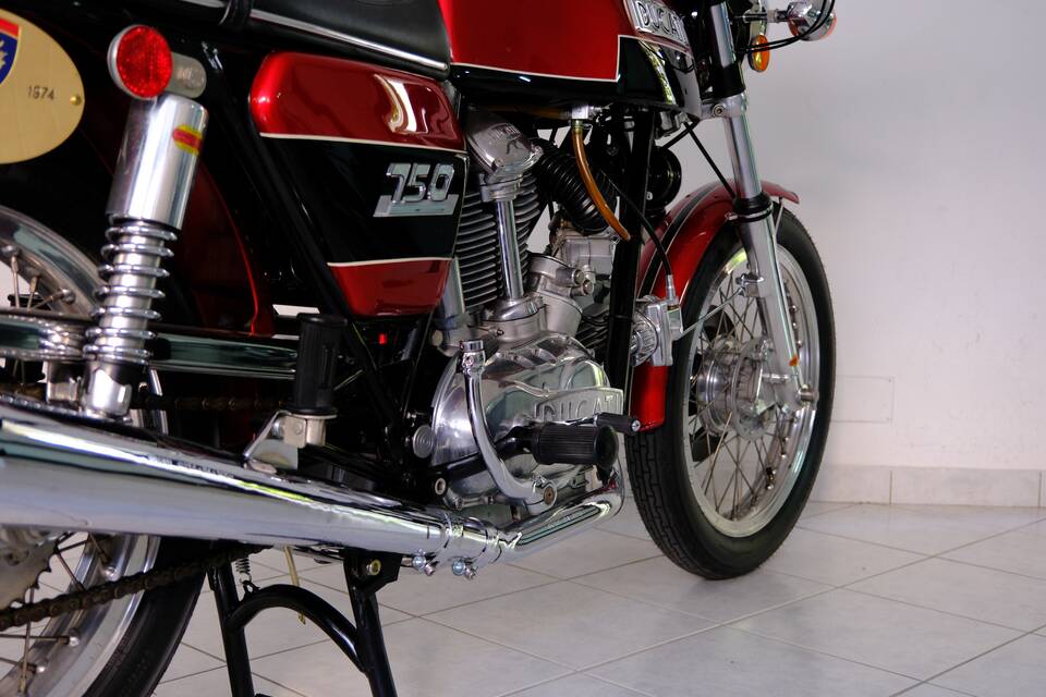 Immagine 89/96 di Ducati 750 GT (1974)