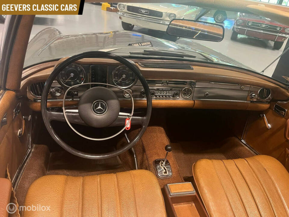 Immagine 28/33 di Mercedes-Benz 280 SL (1968)