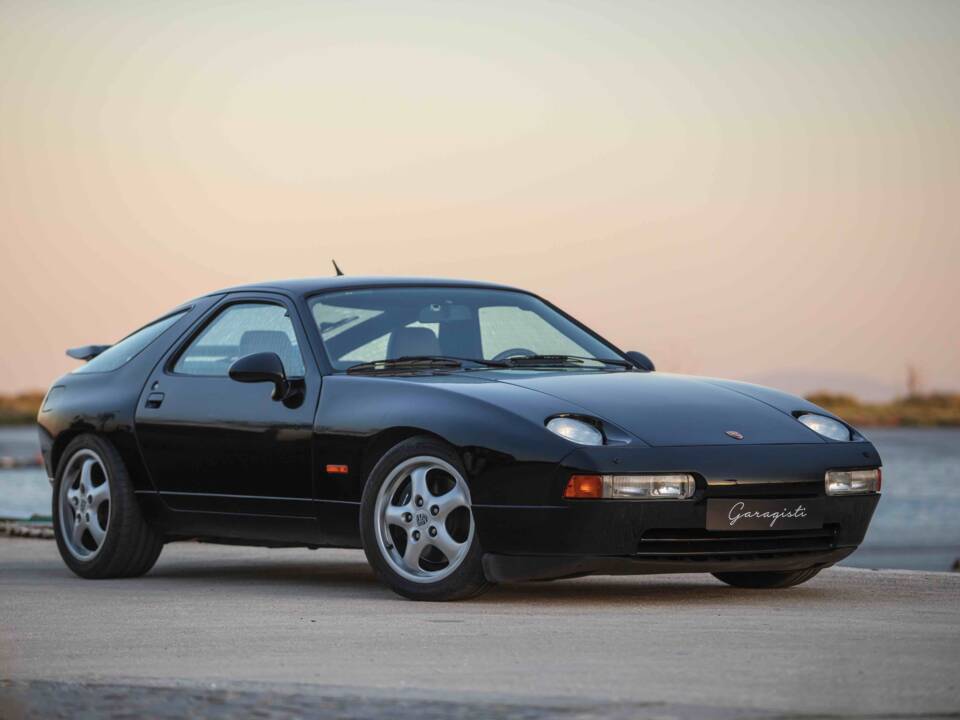 Image 2/63 of Porsche 928 GTS (1994)