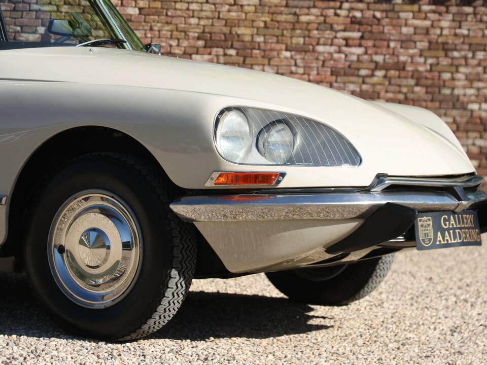 Imagen 32/50 de Citroën DS 20 Pallas (1971)