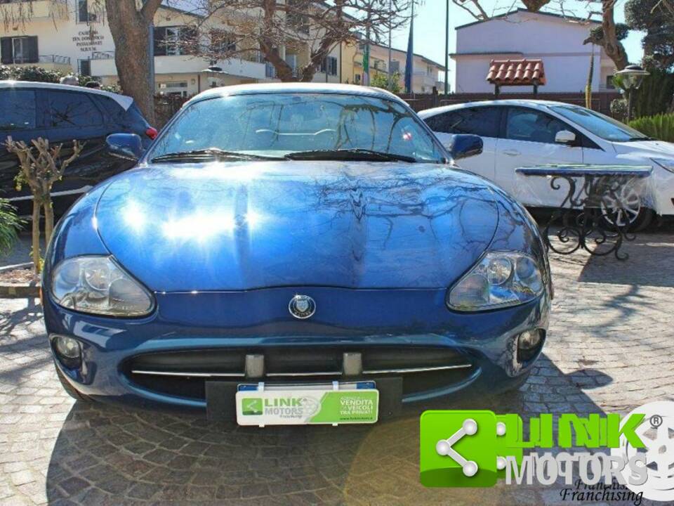 Imagen 10/10 de Jaguar XK8 4.0 (1997)