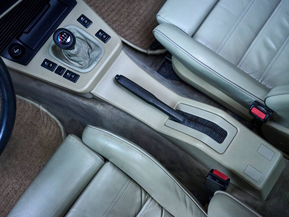 Bild 18/40 von BMW M 635 CSi (1984)