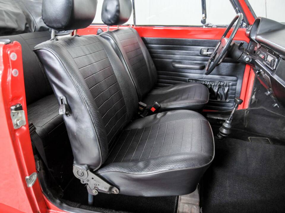 Bild 20/50 von Volkswagen Käfer 1303 LS (1974)