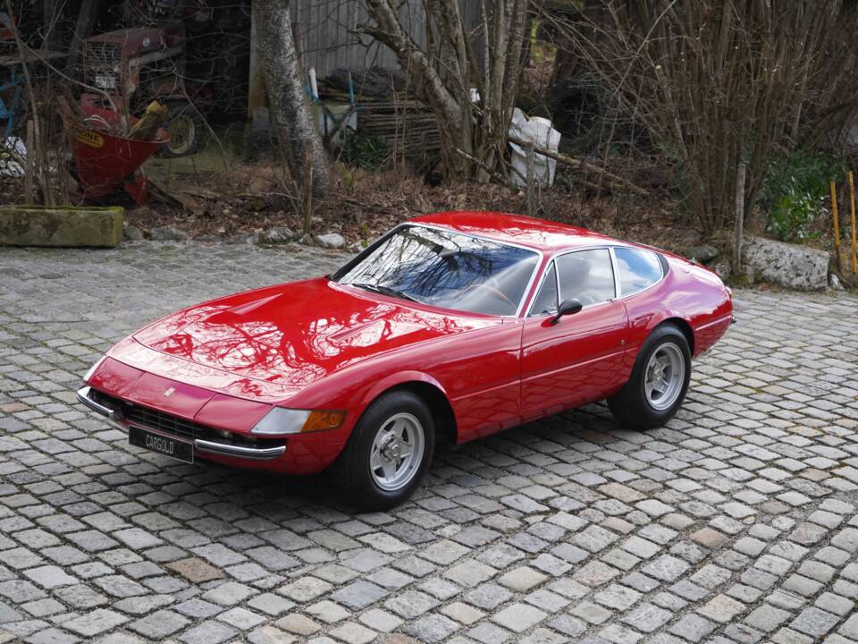 Bild 1/34 von Ferrari 365 GTB&#x2F;4 Daytona (1970)