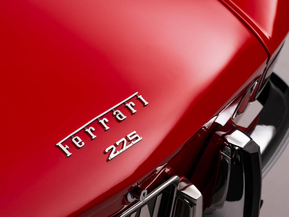 Image 14/28 of Ferrari 275 GTS (1965)