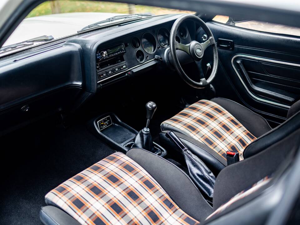 Bild 27/37 von Ford Capri 3,0 (1981)