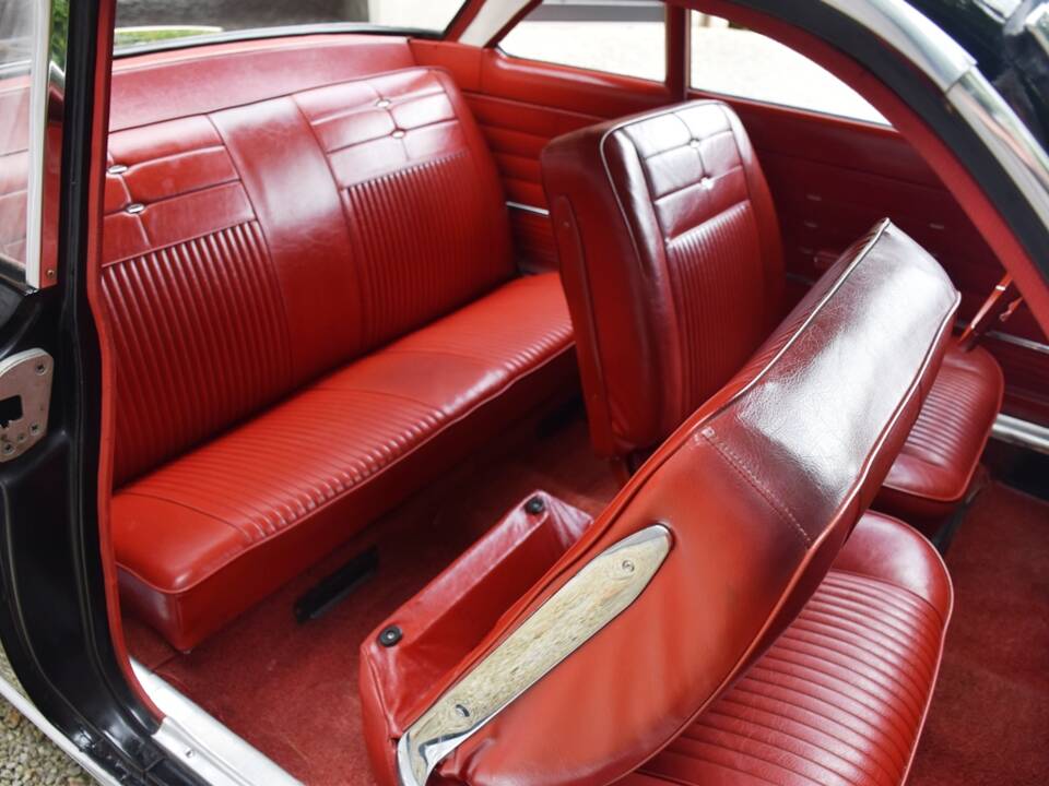 Bild 31/38 von Chevrolet Corvair Monza Coupe (1963)