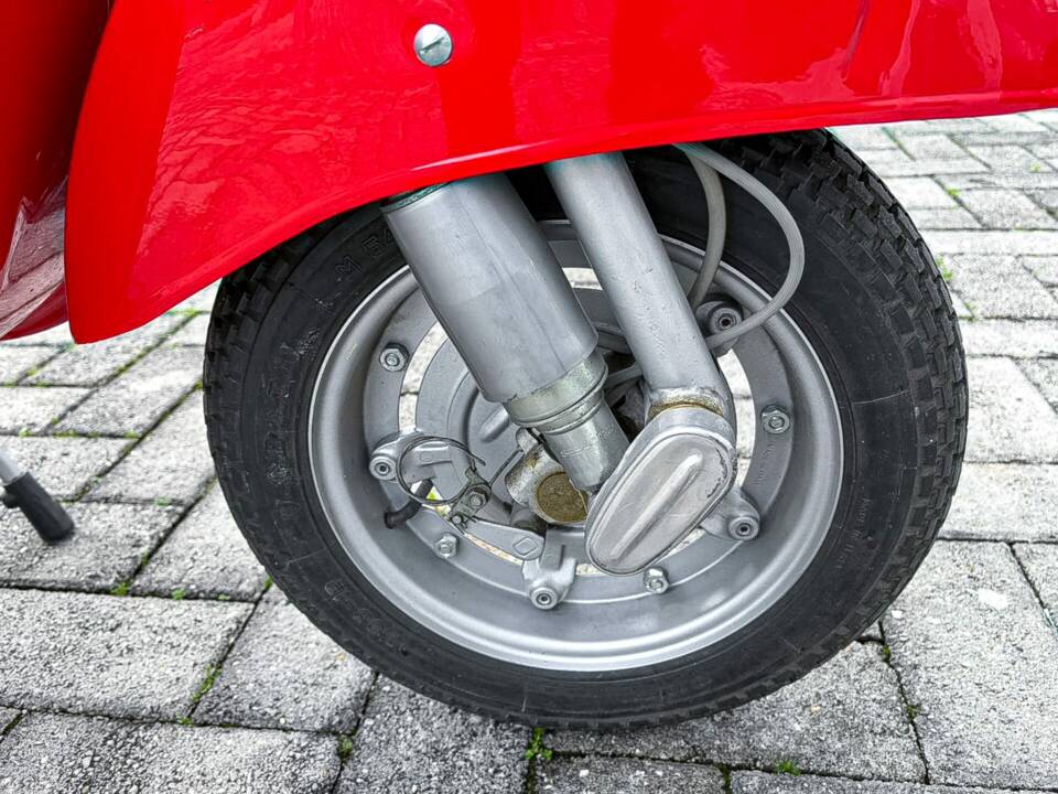Image 22/27 of Piaggio Vespa 90 SS (1965)