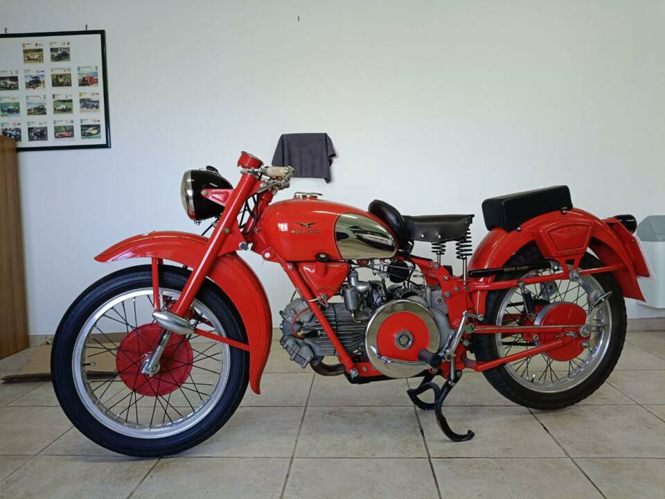 Image 24/39 of Moto Guzzi Falcone Sport (1954)