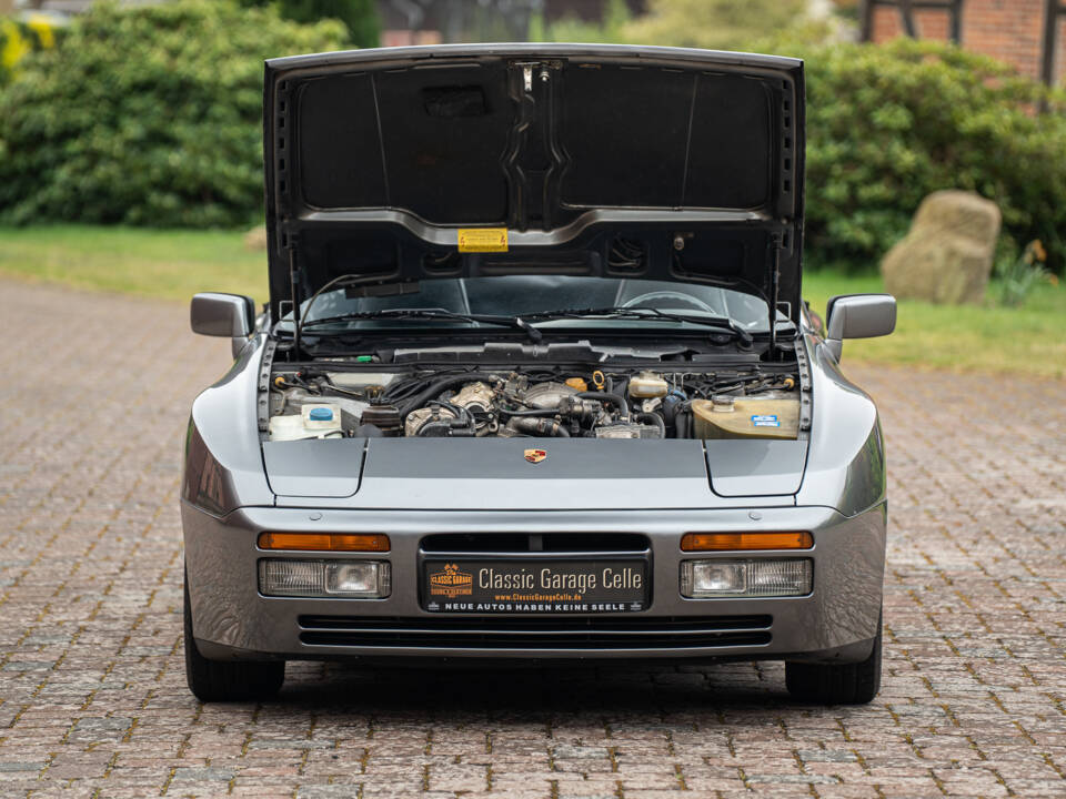 Image 12/42 de Porsche 944 S2 (1991)