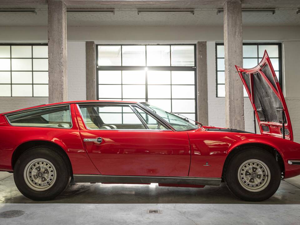 Image 14/71 of Maserati Indy 4700 (1972)