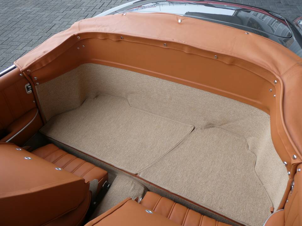 Image 16/26 of Mercedes-Benz 190 SL (1960)