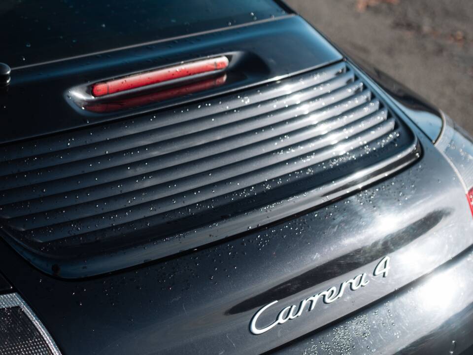 Image 50/50 of Porsche 911 Carrera 4 (2001)