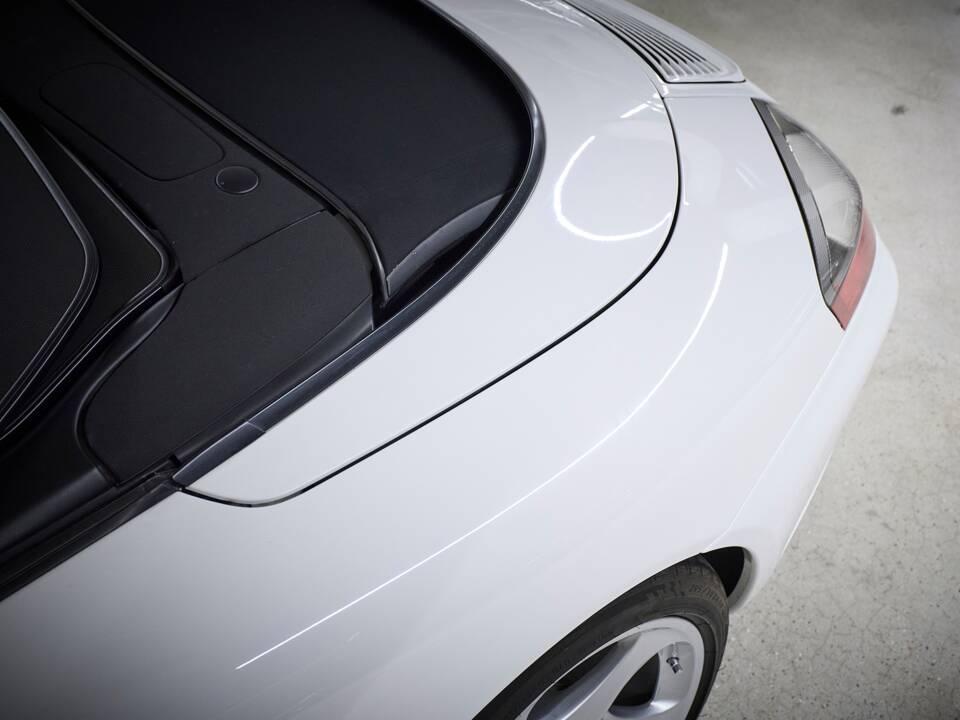 Imagen 29/98 de Porsche 911 Carrera 4S (2004)