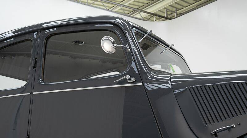 Image 13/15 de Citroën Traction Avant 11 BL (1950)