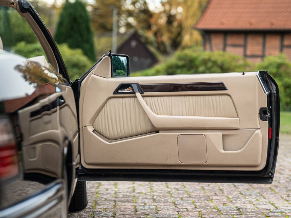 Image 56/83 de Mercedes-Benz E 220 (1996)