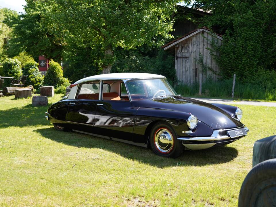 Bild 11/12 von Citroën DS 19 (1957)