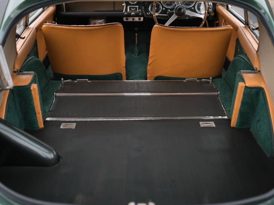 Image 17/31 of Aston Martin DB 2/4 Mk III (1958)