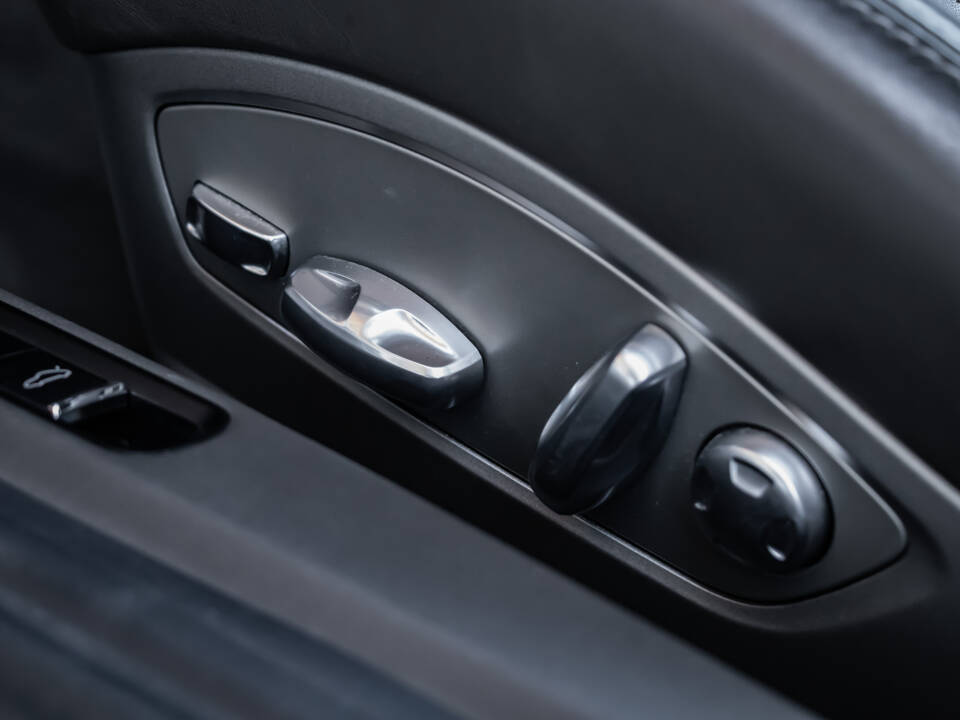 Image 27/50 of Porsche 911 Carrera 4S (2013)